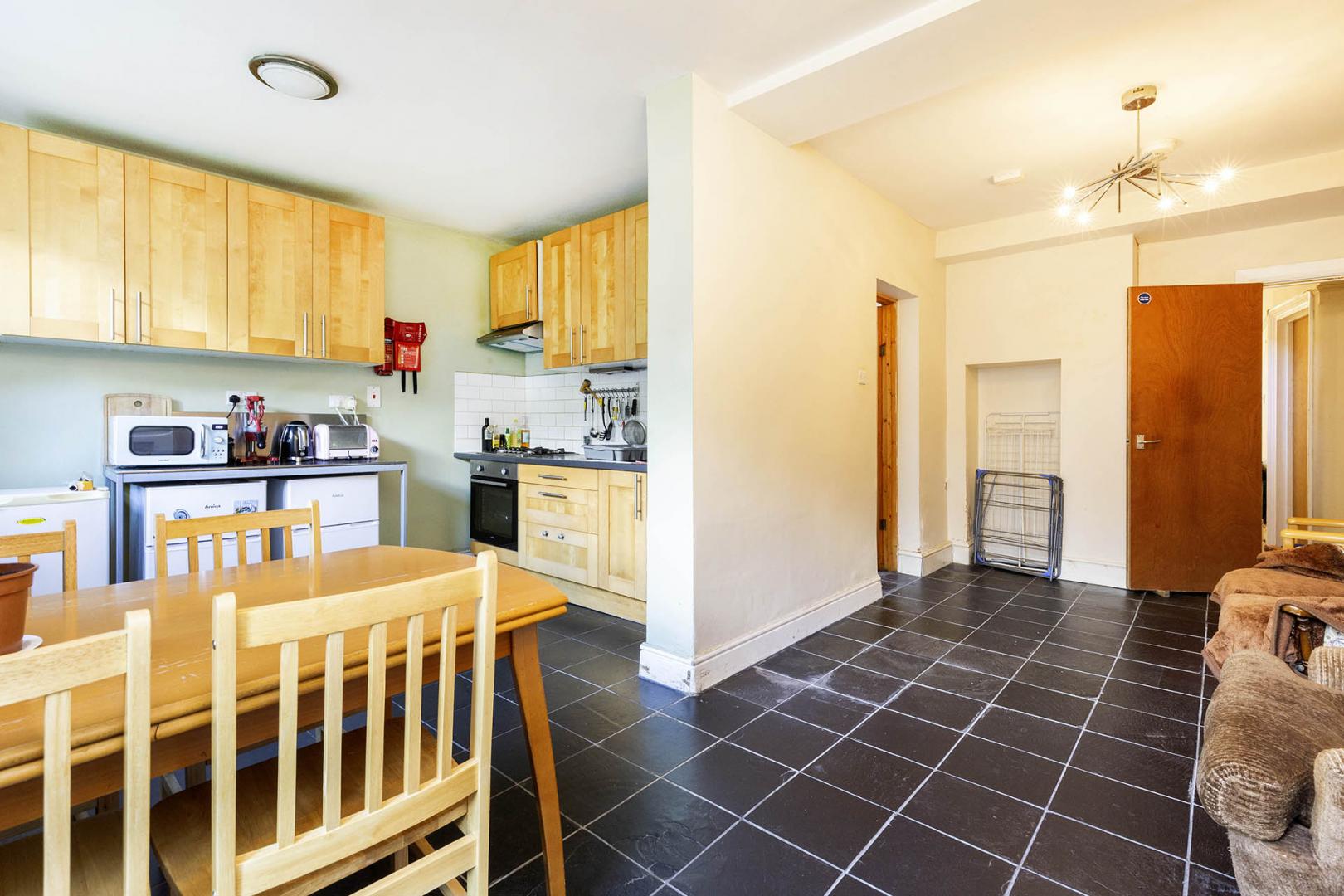 Shared Accomodation Burnley Road, Dollis Hill